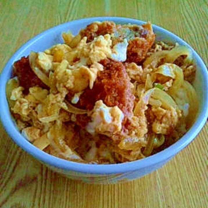 **余ったコロッケでたまご丼☆簡単お昼ごはん**